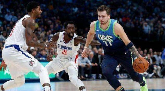  东契奇三双独行侠逆转快船  