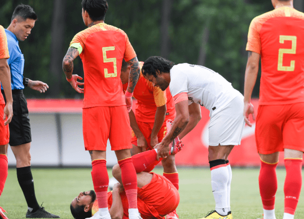  多特蒙德青训小将梅开二度闪耀全场  